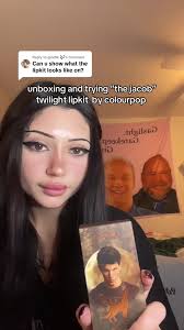 Replying to @gizelle 🎶 i actually love a brown lipstick look ngl #twilight