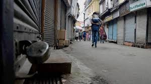 Hyderabad lockdown news, telangana, andhra pradesh coronavirus cases: Hyderabad Lockdown Salons To Reopen In Containment Zones Cabs Autos Permitted With Cap India News India Tv