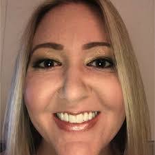 Leah Burpee's Instagram, Twitter & Facebook