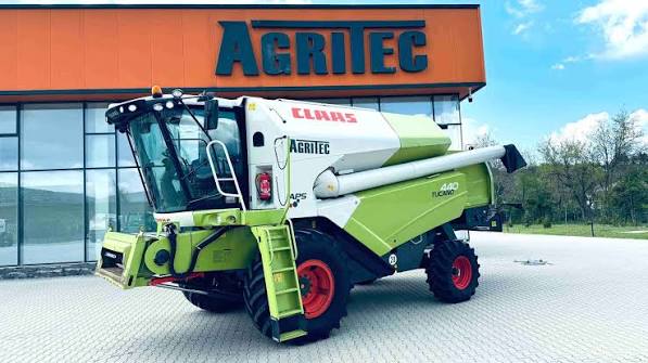 Claas TUCANO 440 Combine