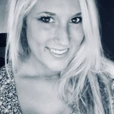 Ashley Doles's Instagram, Twitter & Facebook