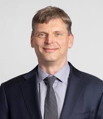 Find The Best Cataract Surgeons In Tokio