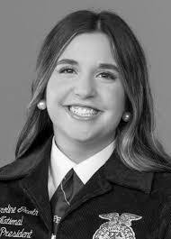 Maggie Chandler's Instagram, Twitter & Facebook