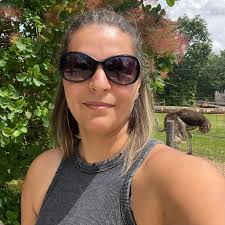 Well who'd have thought donkey poop (or is it the cuddles?) would be so  popular! I've got quite a waiting list so I've turned off the commenting  for now but watch this