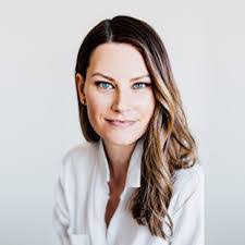 Hallie Whitehead's Instagram, Twitter & Facebook