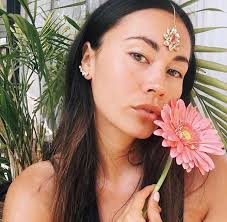 Queen Ana Tanaka wearing 'Xena White' ear crawlers & 'Lolita Tikka' with  Rose Quartz 💘👑💎 www.opuline.co.uk