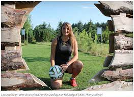 Mobile pflege fidelitas heimstiftung karlsruhe. Fussballer Gegen Fussgolf Champion Ka News Im Duell Mit Laura Rolli Aus Karlsruhe Fidelitas