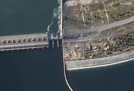Донный водовыпуск и водоспуск