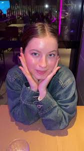 Just the essentials xxx 💋💋💋 #trend #dinnerdate