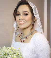 Pelakon, nelydia senrose, memberi bayangan bakal menamatkan zaman solo dengan kekasihnya yang hanya dikenali sebagai hafiz, tahun ini. Penampilan Cantik Nelydia Senrose Di Hari Akad Nikah