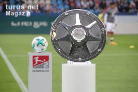 Jubel, medaillen, meisterschale fc carl zeiss jena: Foto 2 Liga Meisterschale In Bochum Bilder Von Vfl Bochum Turus Net Magazin