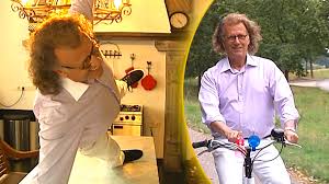 We did not find results for: Schloss Besuch Bei Andre Rieu Warum Der Stargeiger Eine Million Euro Im Monat Ausgibt Bild De