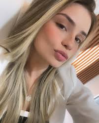 Disculpe señor que le moleste de nuevo, pero llevo días intentando hablar  con usted. Sólo quería enviarte un saludo para alegrarme la noche. 🥺