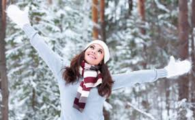 Özellikle yastık yorgan gibi çok yer kaplayan eşyalar için ideal bir depolama yardımcısı olan bu ürünler, mevsim geçişlerinde kıyafetleri saklamak için de sıklıkla kullanılıyor. Yurt Disina Cikarken Yapilmasi Gerekenler Yuksek Topuklar