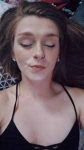 Hannah Henshaw's Instagram, Twitter & Facebook