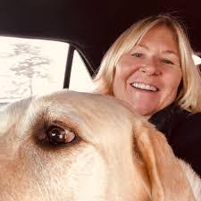 Dawn Mackinnon's Instagram, Twitter & Facebook