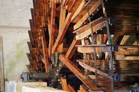 Une Nouvelle Roue Pour Le Moulin De Chatillon Moulin Appartenant A La Commune Ondreville Sur Essonne Loiret Federation Des Moulins De France