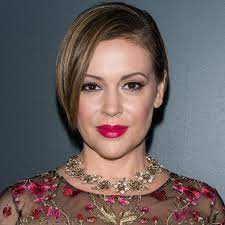 Alyssa milano joined e!'s carissa culiner and justin sylvester on daily pop's instagram live to talk about life with her family in quarantine and her new book hope: Alyssa Milano On The Metoo Movement We Re Not Going To Stand For It Any More Culture The Guardian