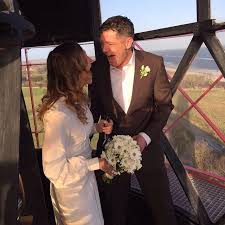 Dieser pinnwand folgen 148 nutzer auf pinterest. Brautpost Sind Die Beiden Nicht Der Knaller Braut Brautigam Das Meer Pure Herzlichen Gluckwunsch Zur Hochzeit Hochzeitsblumen Gluckwunsche Hochzeit