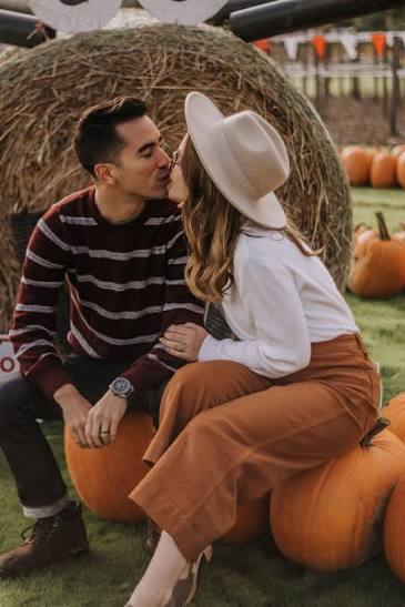 Pumpkin Patch Photoshoot Ideas for Couples - Megan Acuna