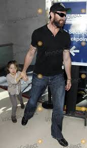 Hugh jackman sends a secret message to his wife whenever he wins an award. Photos And Pictures A Bearded Hugh Jackman Arrives At Lax On A Flight From New York With His Family Wife Deborra Lee Furness And Their Kids Son Oscar 10 And Daughter Ava