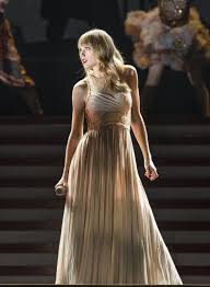 It S A Love Story Baby Just Say Yes Taylor Swift Arlington Texas Last Night With Images Taylor Swift Red