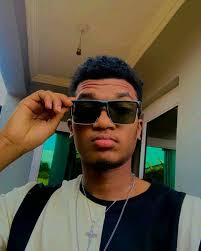 Lulu's first born son Shawn. So handsome. ❤️