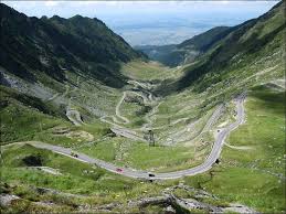 Transfagarasanul este inchis complet 8 luni pe an din cauza pericolului de avalanse, dar si zapezilor care se depun mai ales la altitudini mari. Transfagarasanul Primaria Orasului Baile Govora
