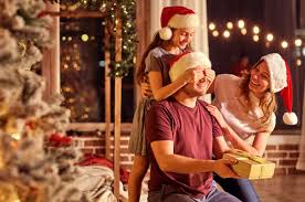 Nous avons conçu des coffrets cadeaux homme spécialement pour noel que vous pouvez offrir aux hommes de votre vie et qui ne manquera pas de les faire plaisir. Quel Cadeau Offrir A Son Pere Pour Noel Wonderguide