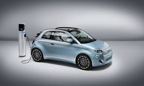 Yeni Fiat 500 Tamamen Elektrikli Ucuncu Nesil Fiat 500 2020 Goruntuler Ile Fiat 500 Giorgio Armani Teknoloji
