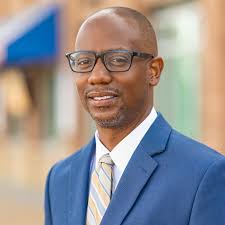 Lumon May, County Commissioner of District 3 (@LumonMayD3) • Facebook