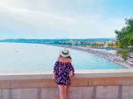 南フランス ニースのメインビーチ triproud 南フランス ビーチ ニース