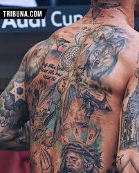 The word, 'cicatrices' is inked just below the heart. Sergio Ramos Back Tattoo Madrid Fans Live Facebook