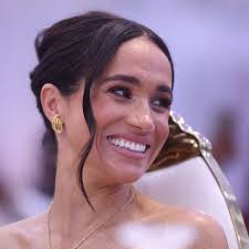 Lorraine baffled by 'strange' actions of Prince Harry and Meghan Markle