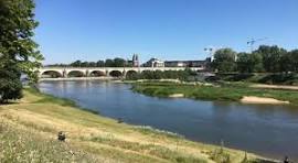Tours : les bords de Loire à nouveau accessibles en journée ...