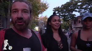 Vedettes y Bailarin de Tronar de Tamboes la comparsa de Kanela. Candombe en  la calle