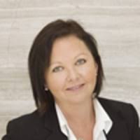 Liz Morrall — Reviews & Property Sales