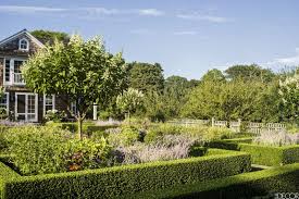 Every Inch Of Ina Garten S Famous Garden Is Enchanting Famous Gardens Gorgeous Gardens Beautiful Gardens