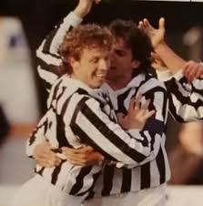 Fabrizio Cammarata - #ThrowbackThursday 😍 Juventus ⚪⚫ CAMPIONE D'ITALIA  U19 🇮🇹 Fabrizio Cammarata ⚽️ Alessandro Del Piero MondoPrimavera.com 🏆  #25giugno1994 🗓 Serie A - Operazione Nostalgia 🔥 | Facebook