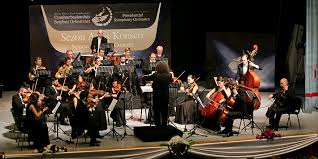 The presidential symphony orchestra, with headquarters in ankara, is the presidential symphony orchestra of the republic of turkey. Cumhurbaskanligi Senfoni Orkestrasi 3 Yasinda