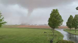 The last tornado which caused significant damage in london was in december 1954, in west london, in which six people were hurt and the roof of gunnersbury london underground station was ripped off. Tornado Sighted By Homeowners In London Ohio Wkyc Com
