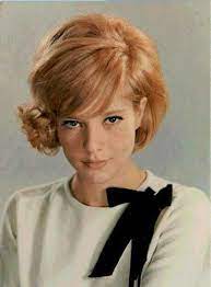 Sylvie Vartan Coiffures Retro Coupe Courte Coiffures Vintage