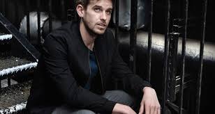 Alex williamson, aka shooter williamson, had a fiery interaction with some of the crowd at his adelaide comedy show. Alex Williamson A Chinwag With A Comedy Wag Bma Magazine