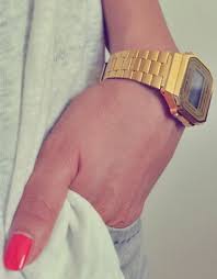 Bugun Yeni Bir Gun Retro Modasi Casio Saatler Casio Gold Watch Casio Watch Retro Outfits