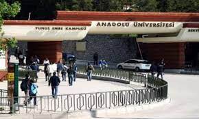 Eskişehir otogar'dan anadolu üniversitesi yunus emre kampüsü'ne gitmek için en hızlı ve konforlu araç tramvaydır. Anadolu Universitesi Yunus Emre Kampusu Tabelasini Kaldirdi Haber Haberler Son Dakika Haberler