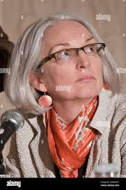 Ann mills hi-res stock photography and images