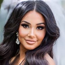 Alyssa Marlin's Instagram, Twitter & Facebook