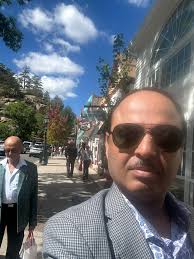 We are at safeway till 6:00 pm Thank you for the hot chocolate for the  girls!!