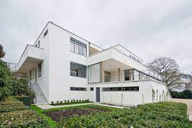 Villa tugendhat is a historical building in the wealthy neighbourhood of černá pole in brno, czech republic. Ikone Der Moderne Saniert Villa Tugendhat Villa Von Ludwig Mies Van Der Rohe In Brunn Seit Anfang Des Jahres Wieder Offen Bauhandwerk