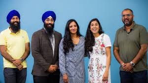 Men and women are required to wear their hair long and never cut it ( kesh ), as well as have the other four ks on their person at all. Gurinder Singh Mann On Twitter Great Feedback On The Sikh Women In History Lecture Hosted By Kartarsbring By Priyaatwal Intro By Dropinderjit Brought To You By The Sikhmuseumi Https T Co Ksrrp3zz4a